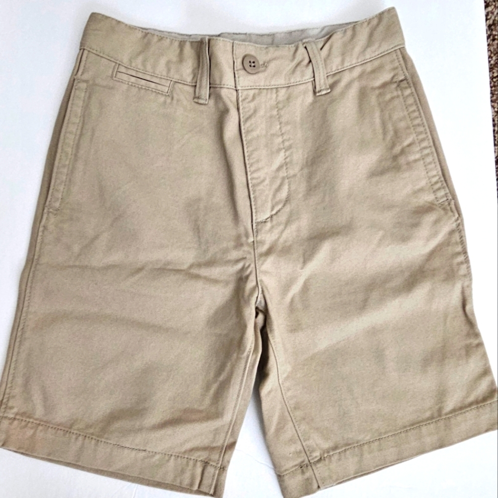 Gapkids khaki shorts, size 7 husky.